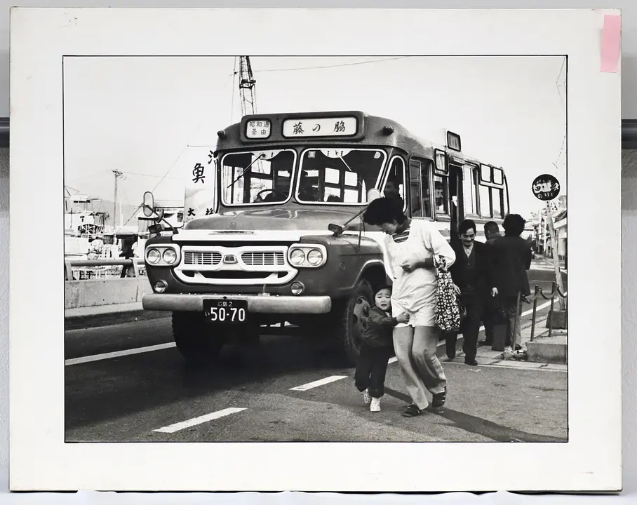 昔のボンネットバス