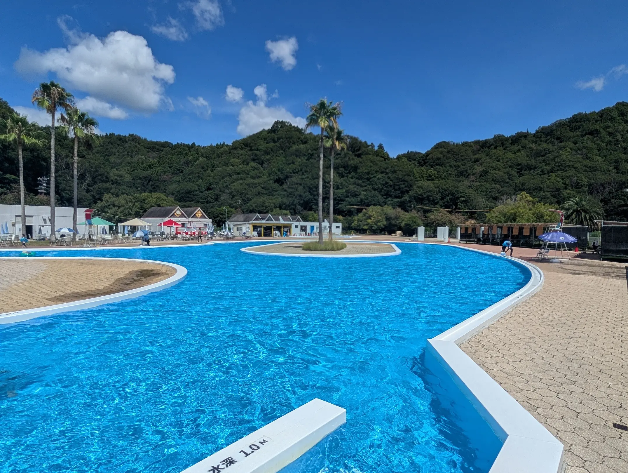 nagarerupool_水深1.0m_c.jpg