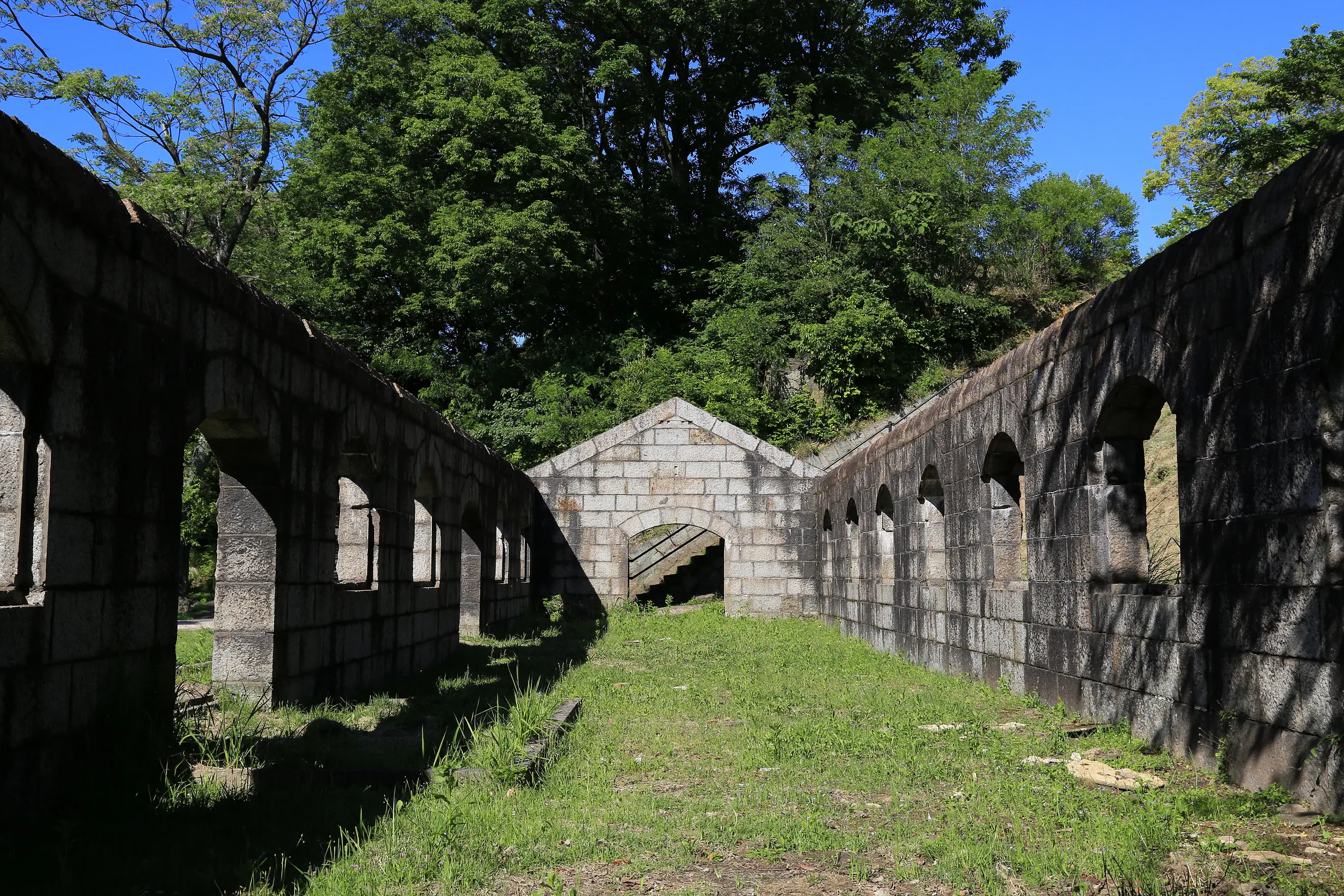 高烏砲台兵舎跡.JPG